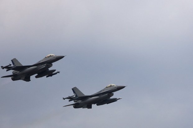 Украинские F-16 вырабатывают ресурс из-за погонь за «Геранями»